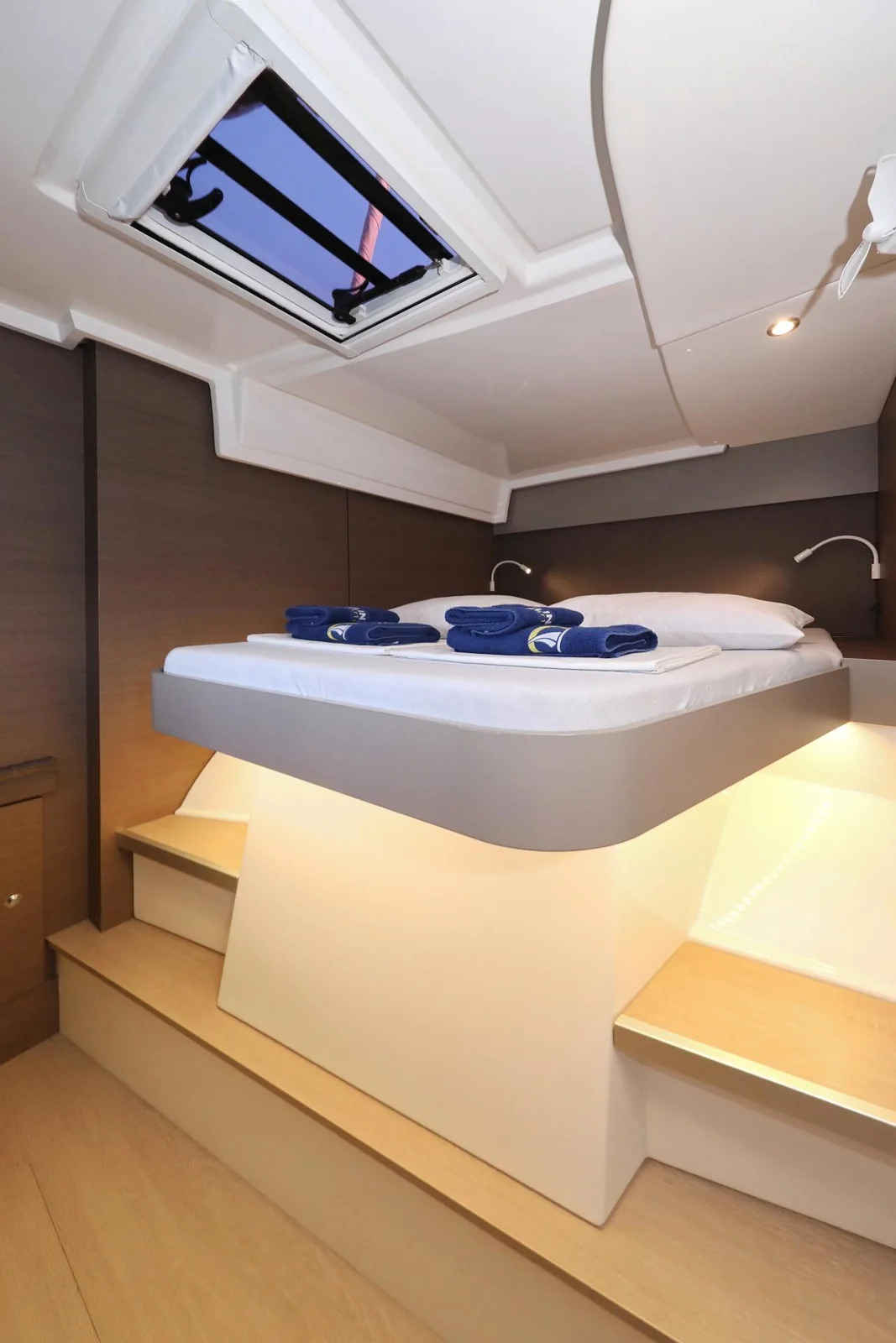 Gonggong - Gallery 28