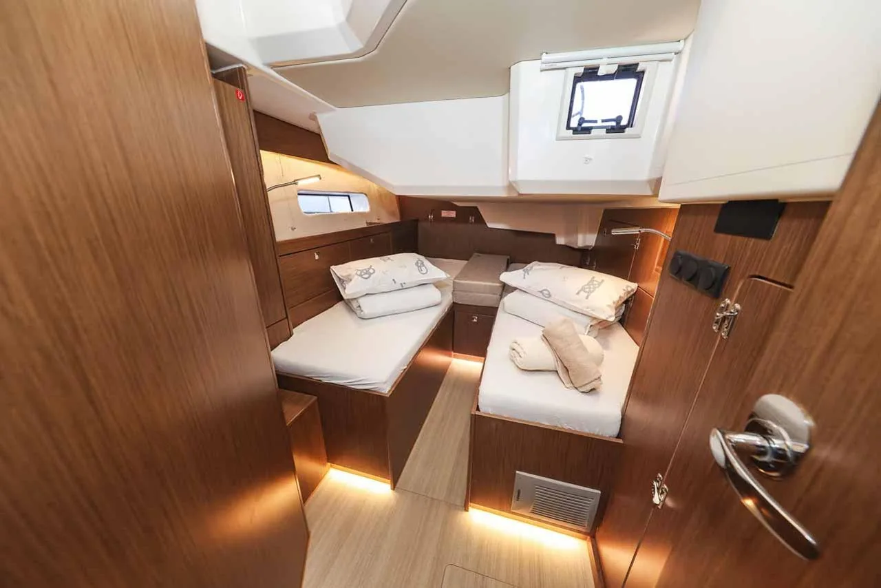 Aquila - Gallery 22
