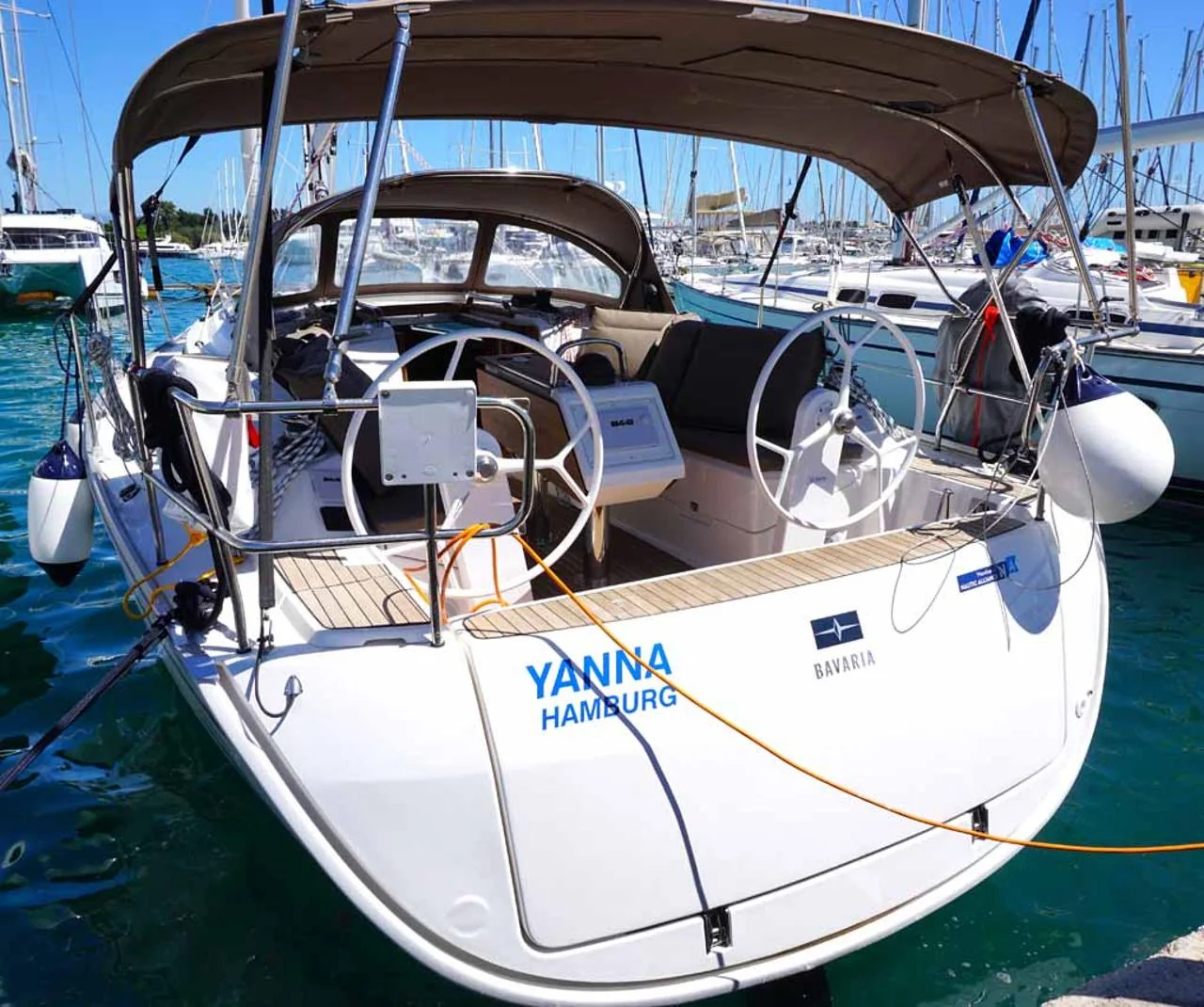 Yanna - Main 1