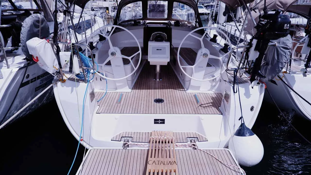 Catalina - Main 1