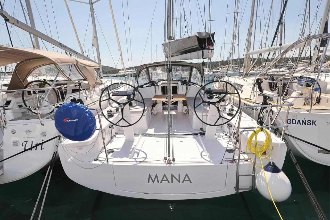 Mana - Main 1