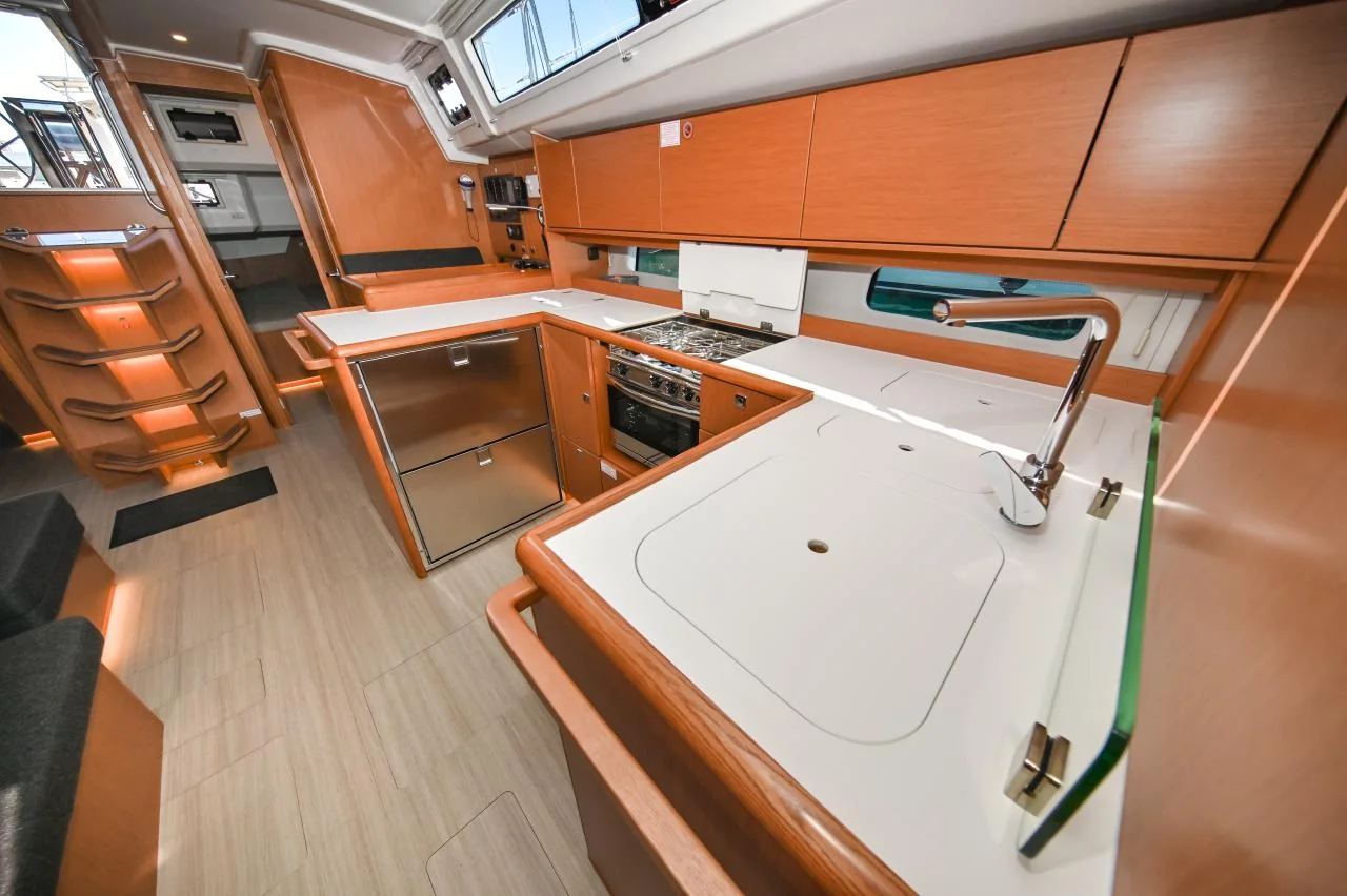 Bosun - Gallery 16