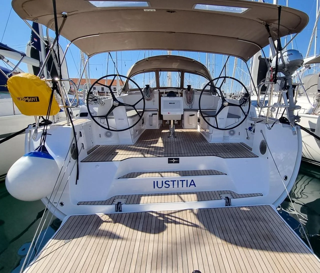 Iustitia - Main 1