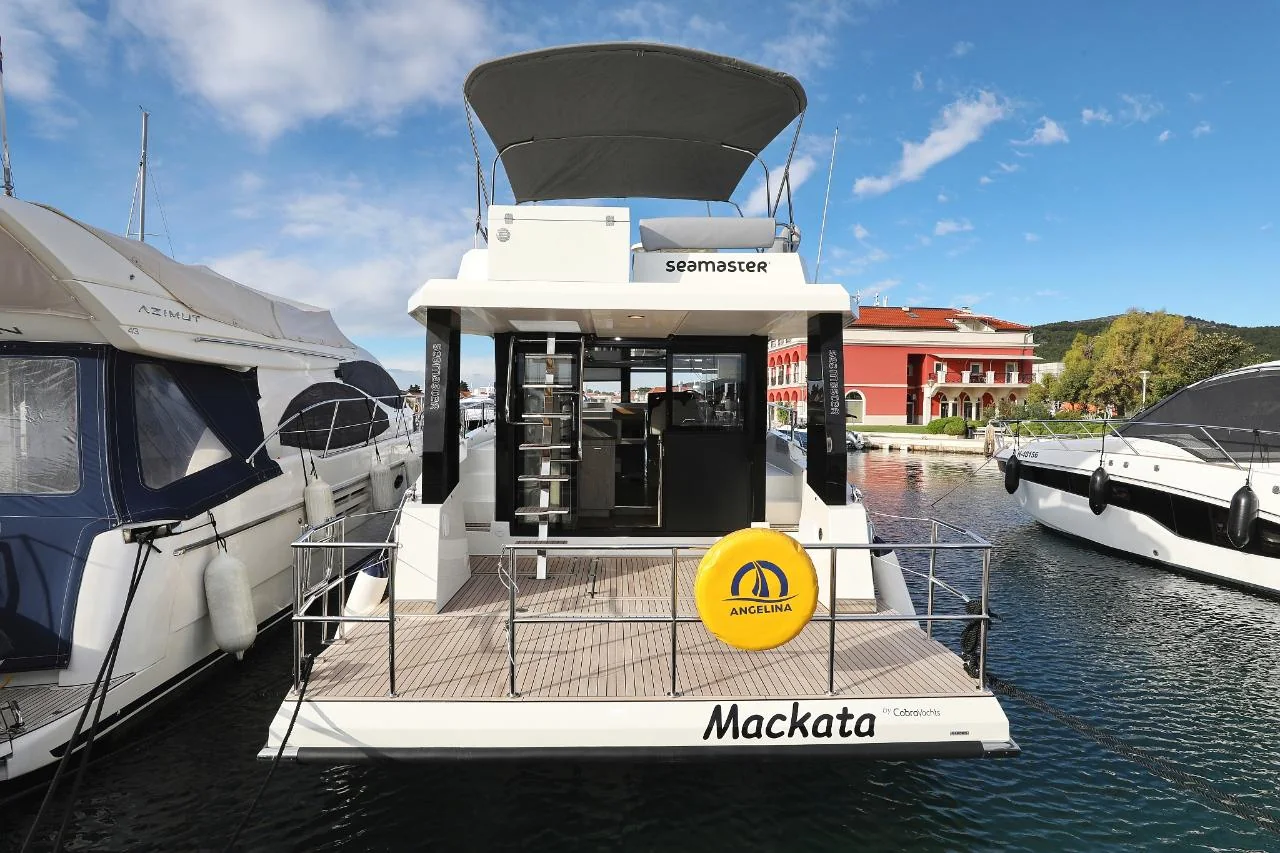 Mackata - Main 1