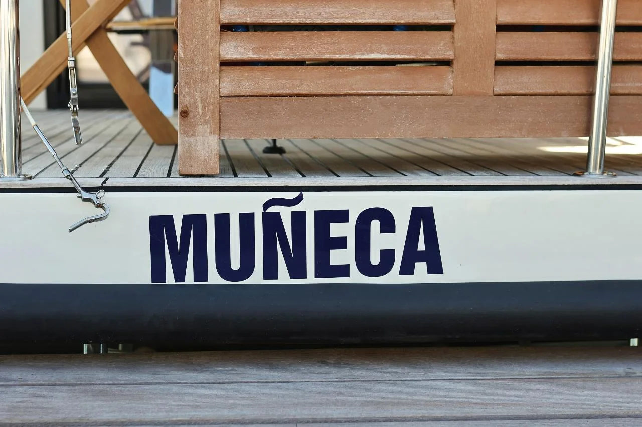 Muneca - Gallery 45