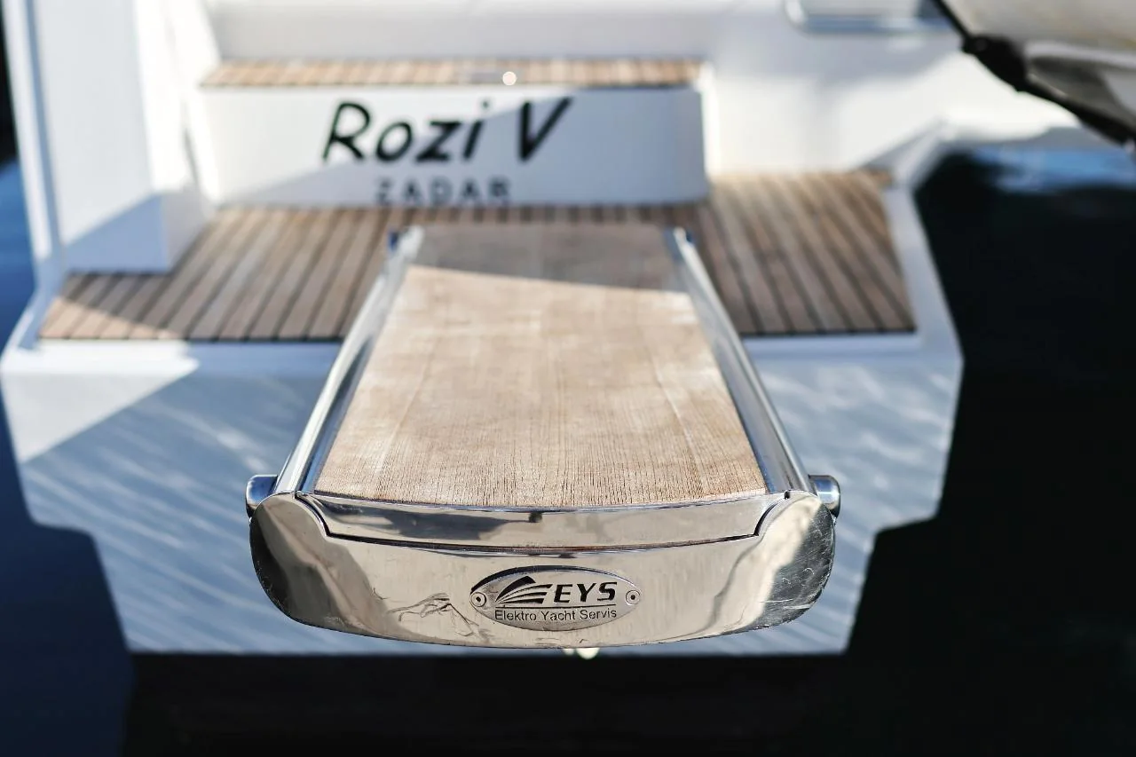 Rozi V - Gallery 49