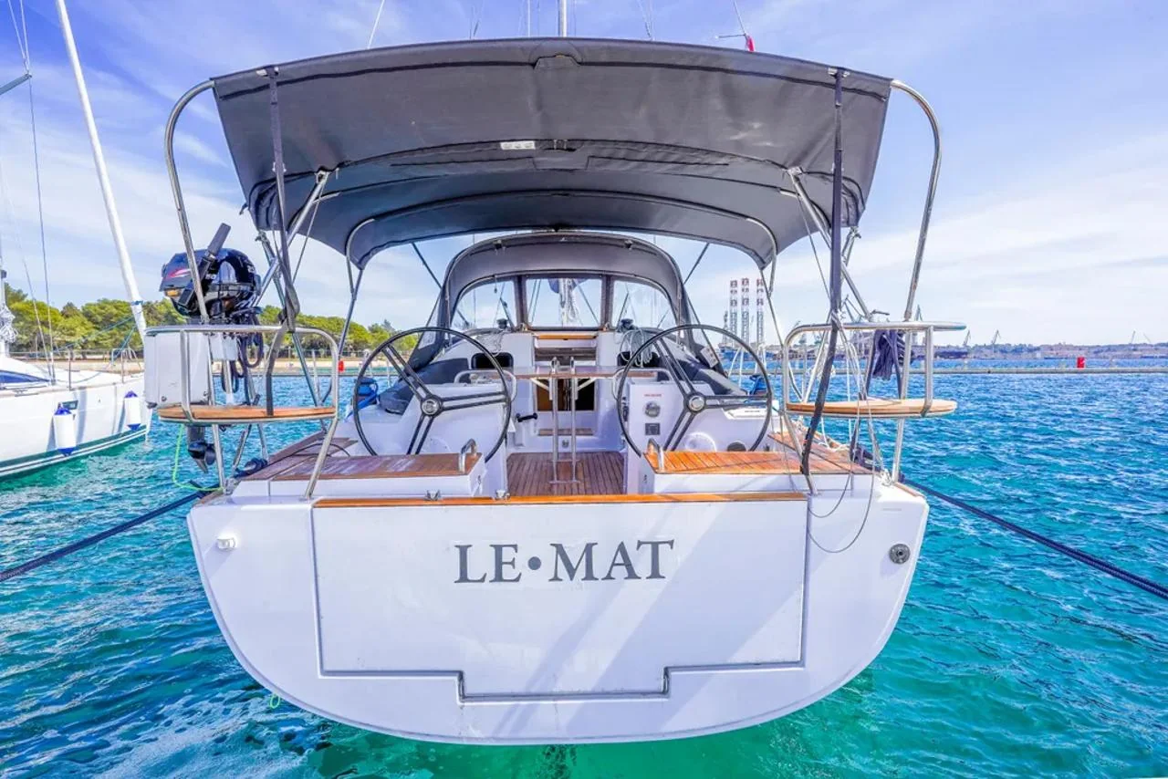 Le Mat - Main 1
