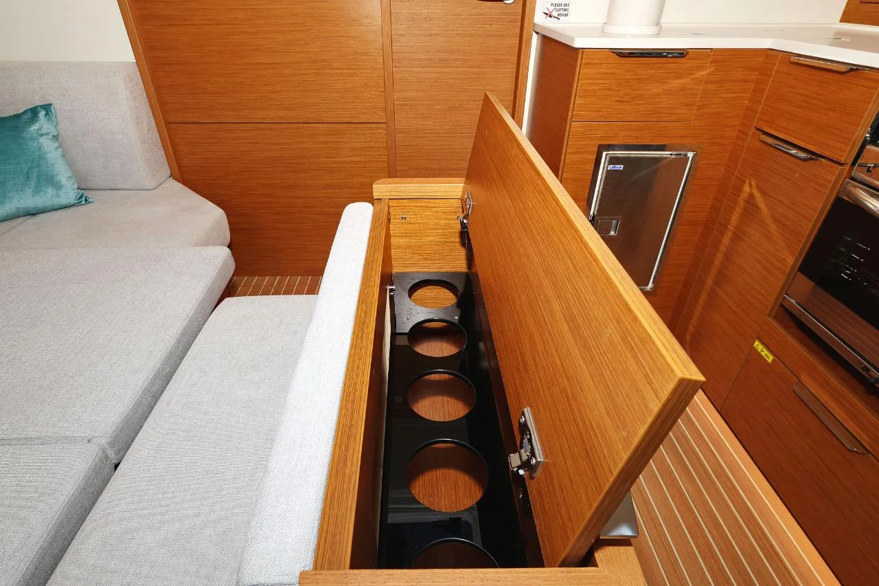 Balena - OW - Gallery 18