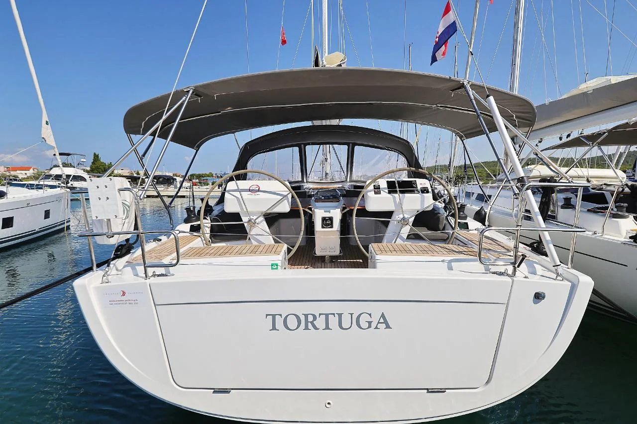 Tortuga - Main 1