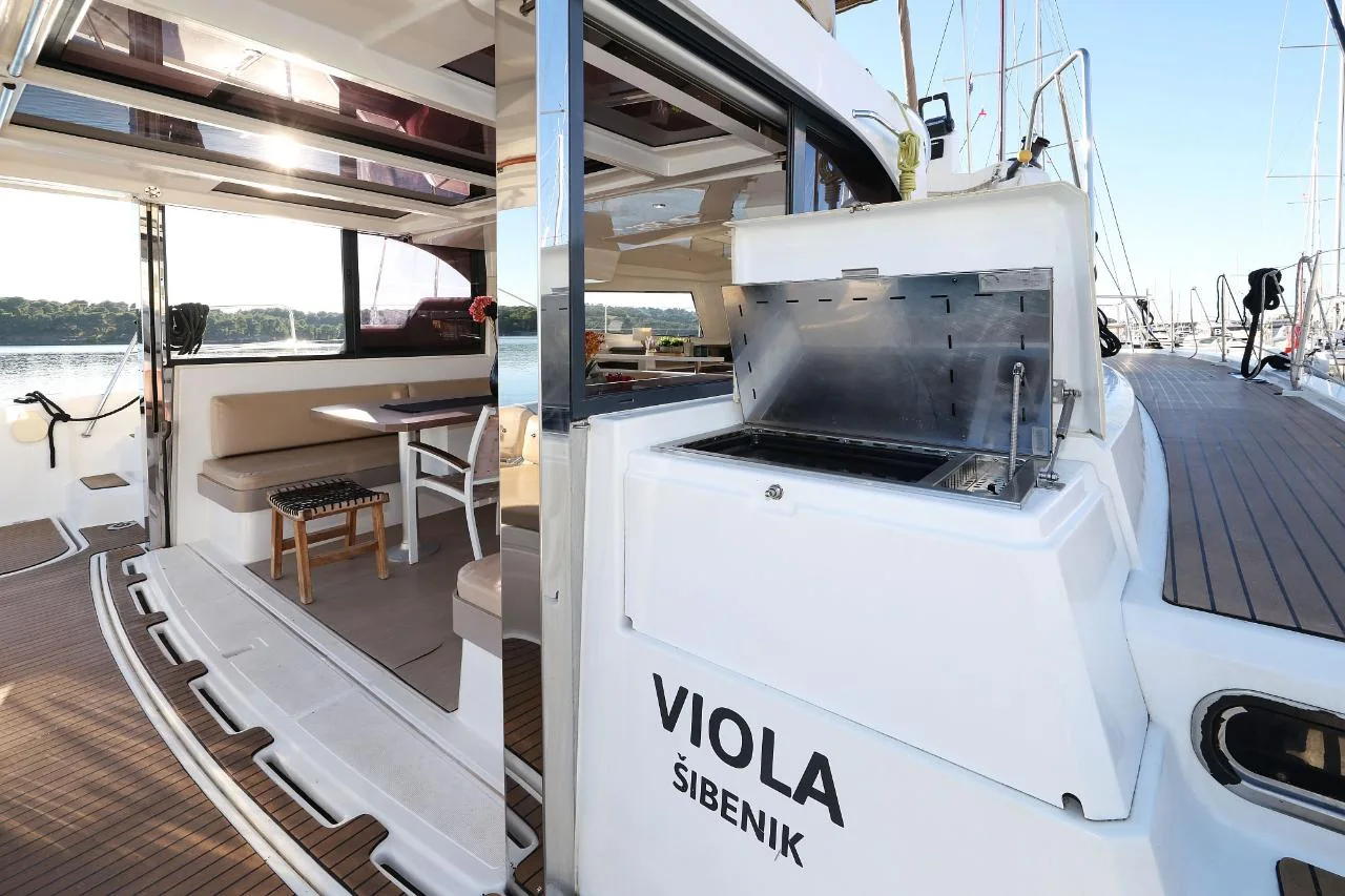 Viola - Gallery 10