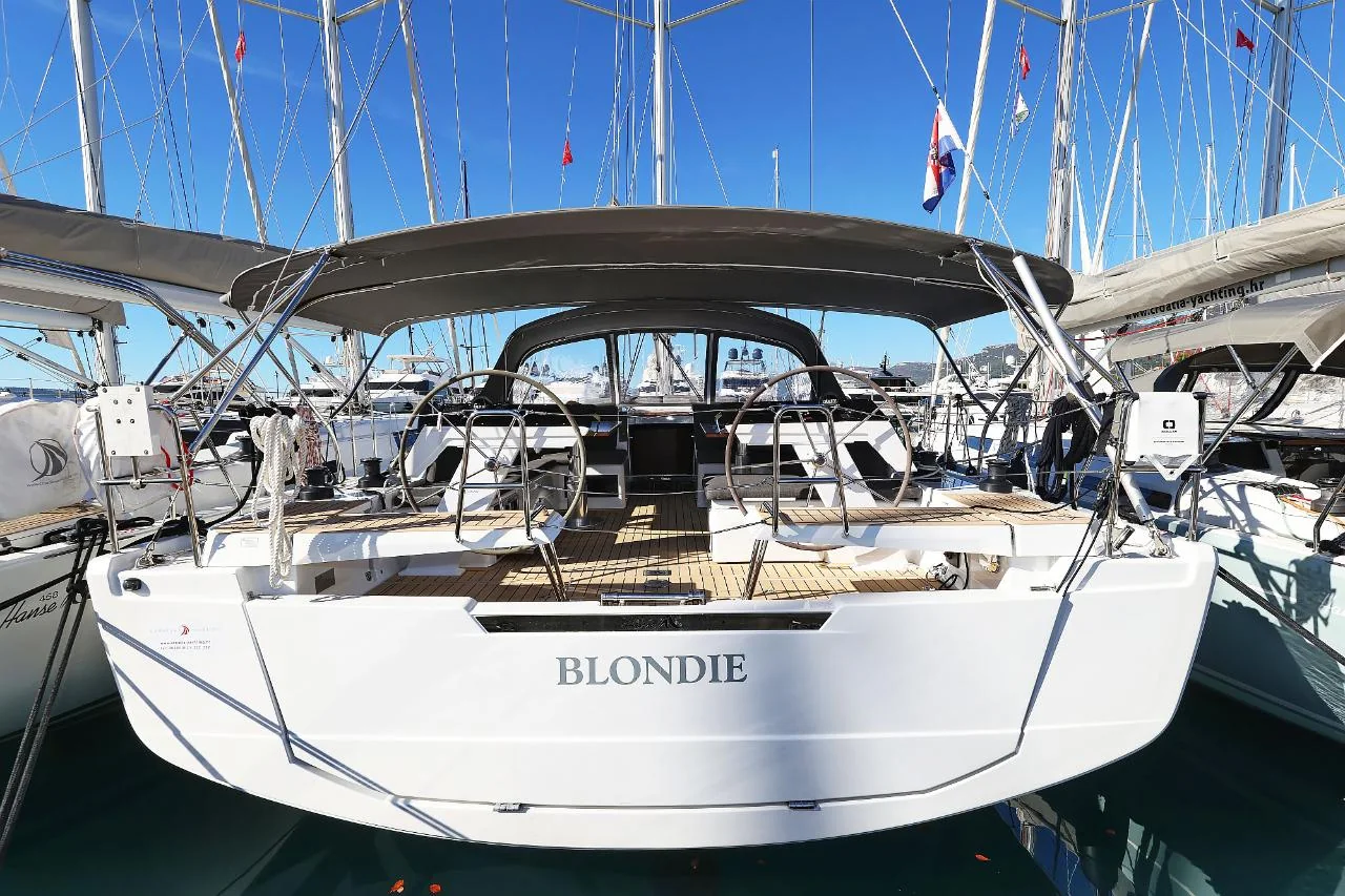 Blondie - Main 1