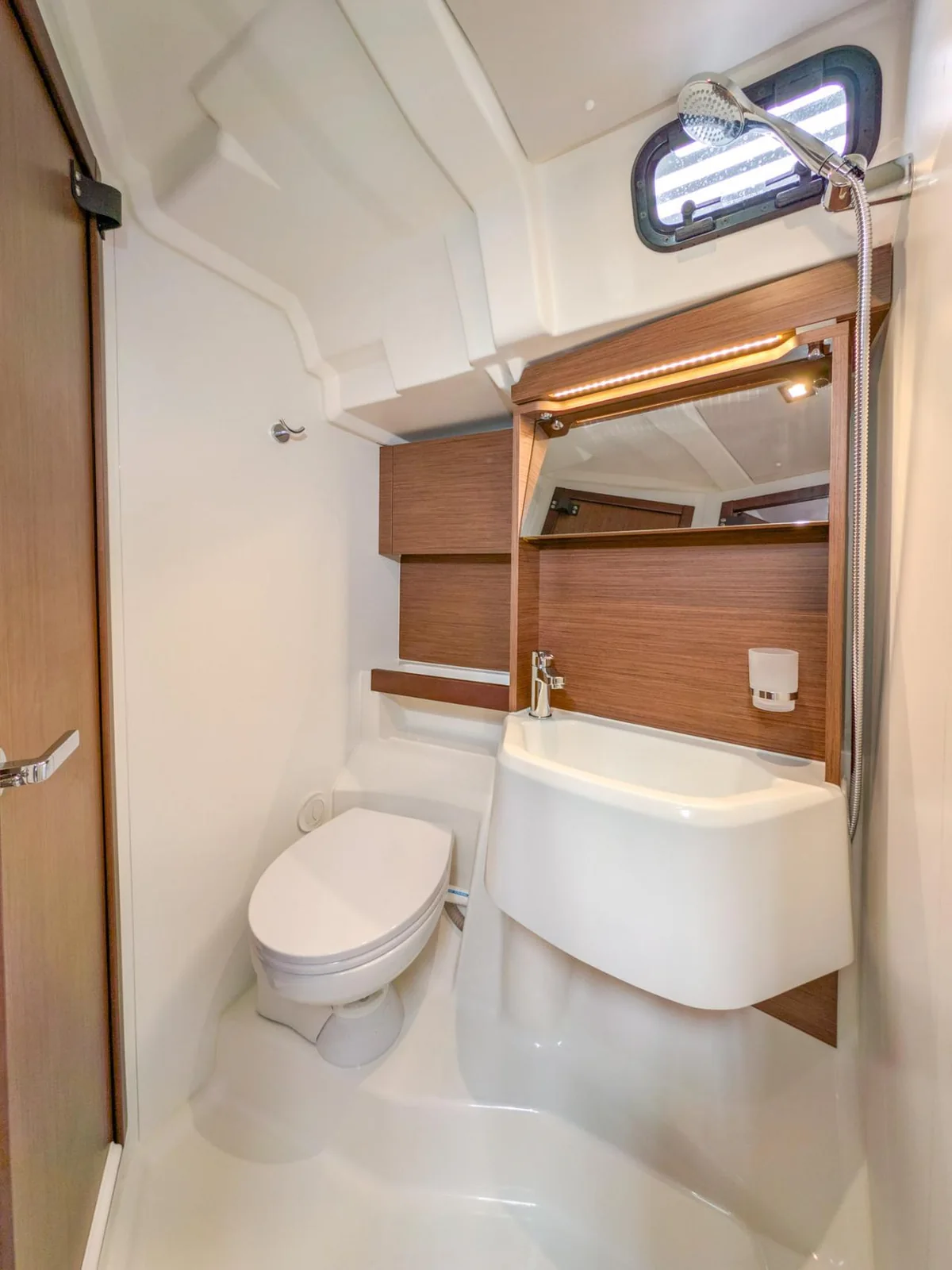 Aquaris - Gallery 33