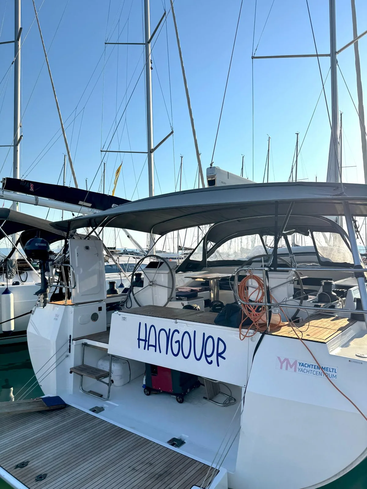 Hangover - Main 1