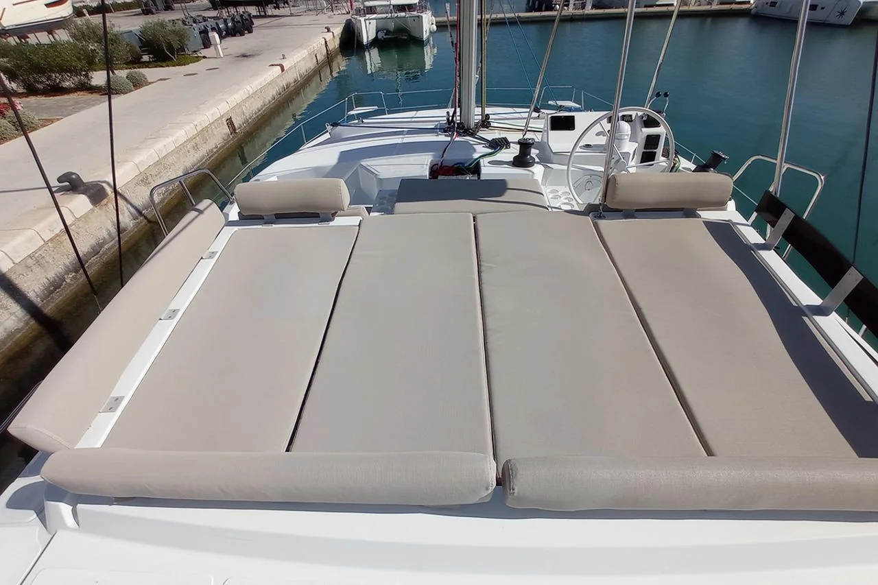 Sailin - Gallery 18