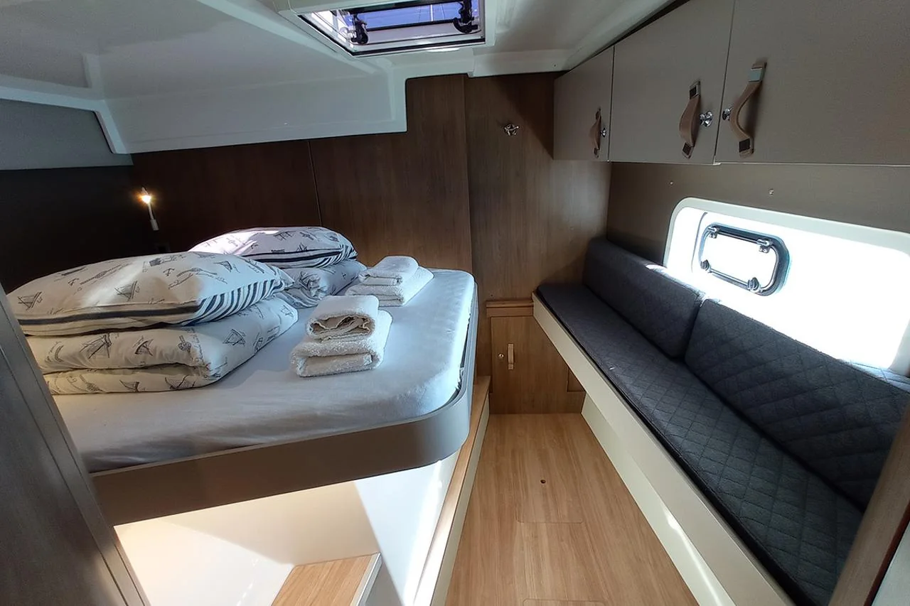 Sailin - Gallery 32