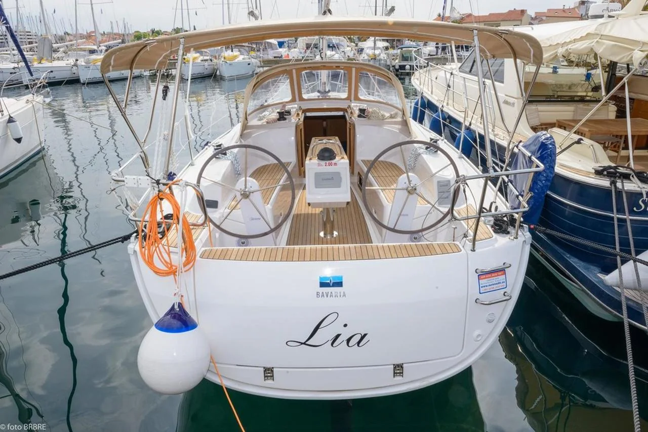 Lia - Main 1