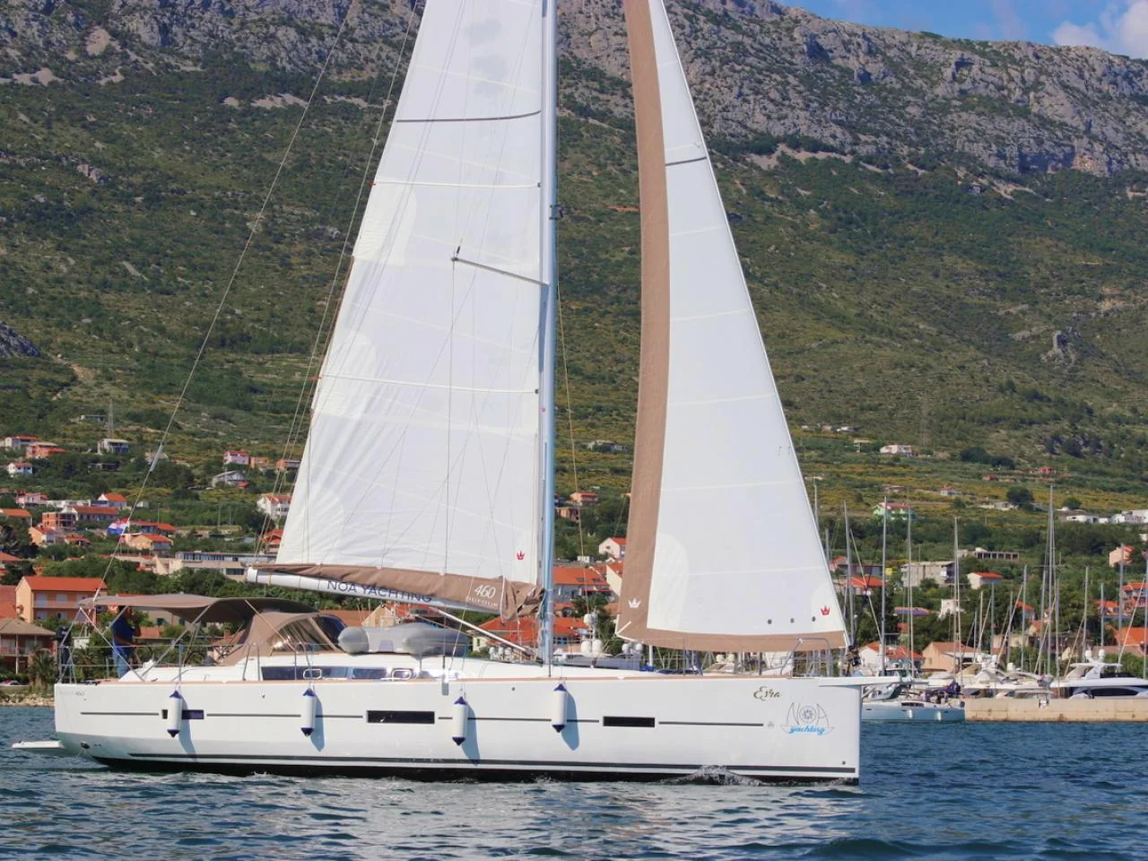 Esra - Main 1