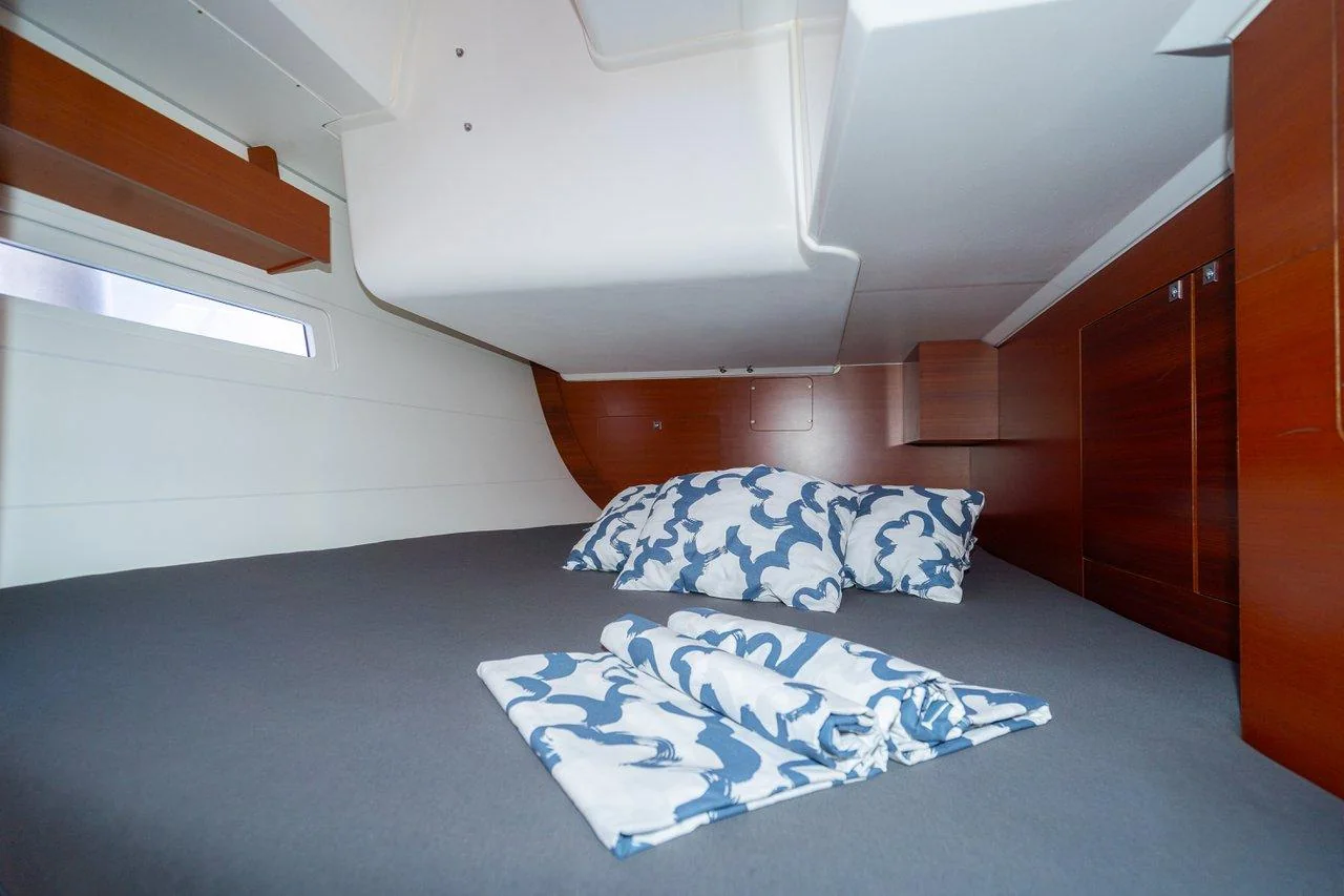 Apus - Gallery 12
