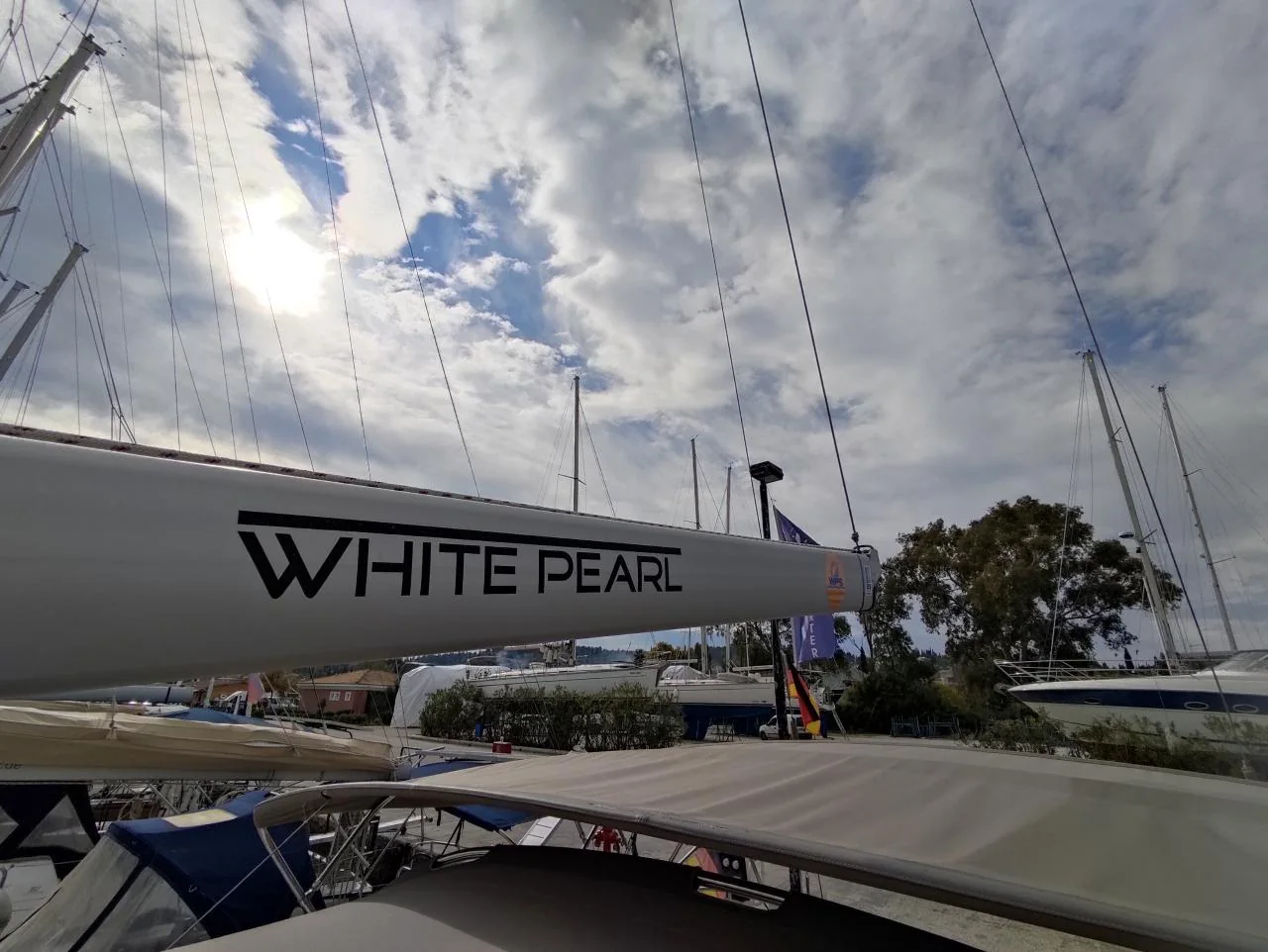 White Pearl - Gallery 22