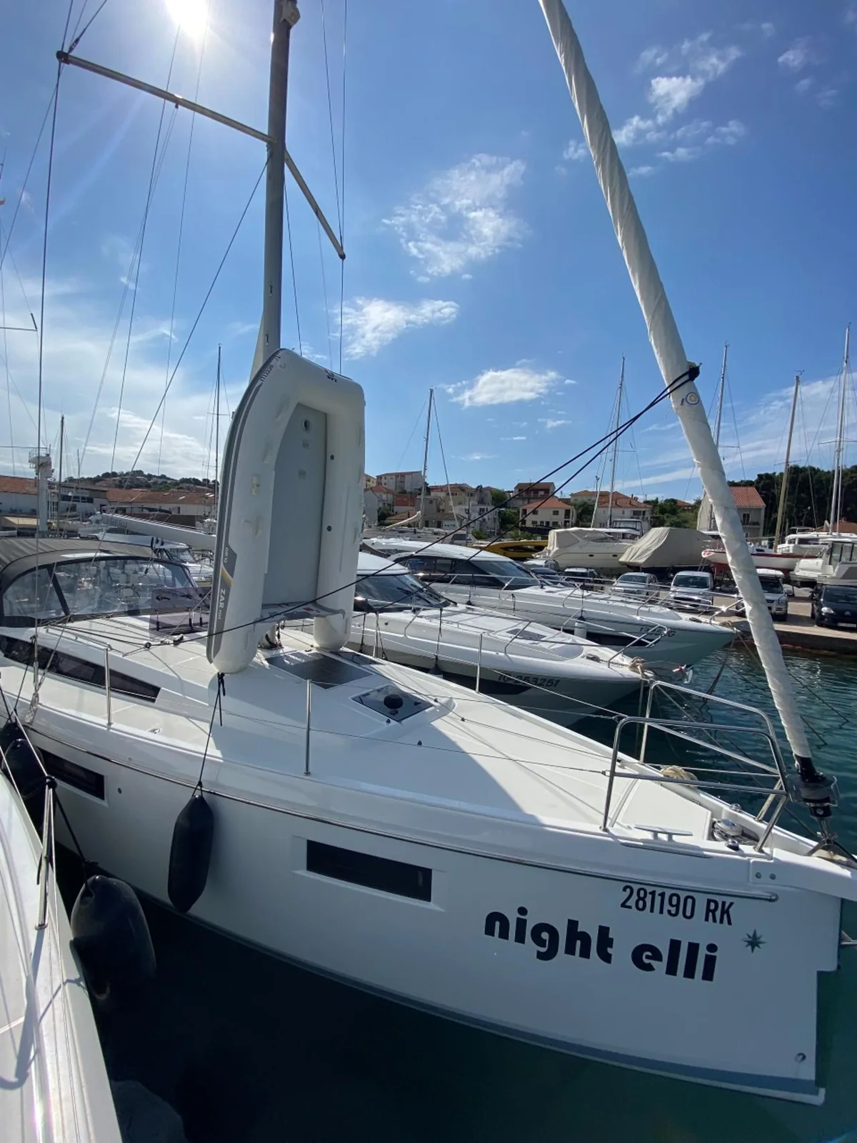 night elli - Main 1