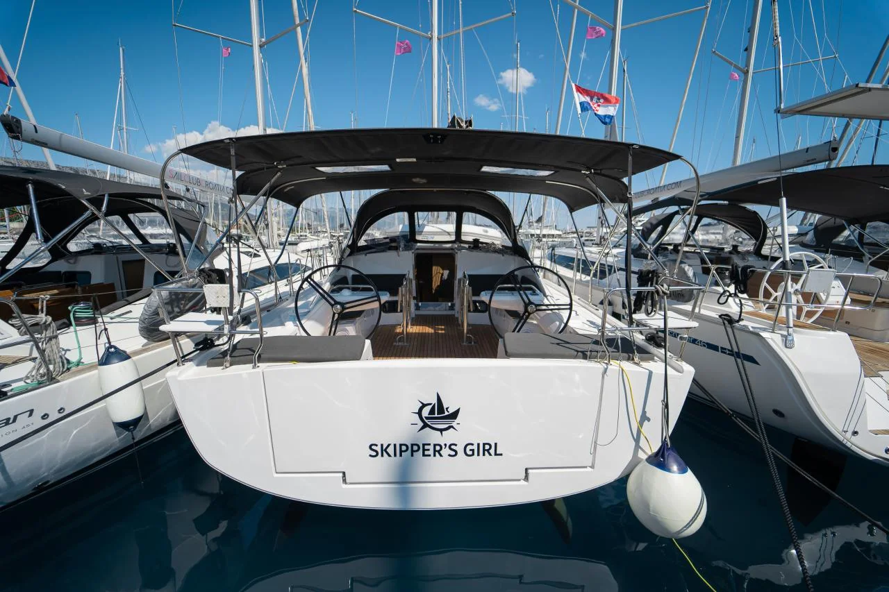 Skipper's Girl - Gallery 3