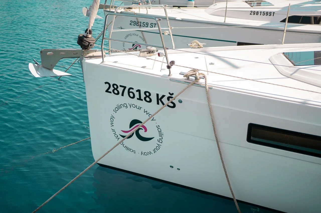 Skipper's Girl - Gallery 5