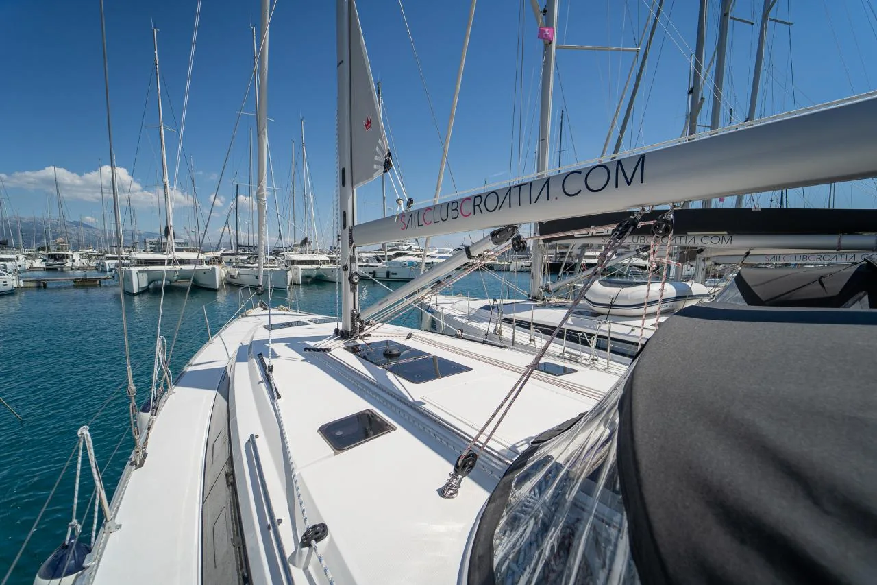 Nauti Girl - Gallery 9