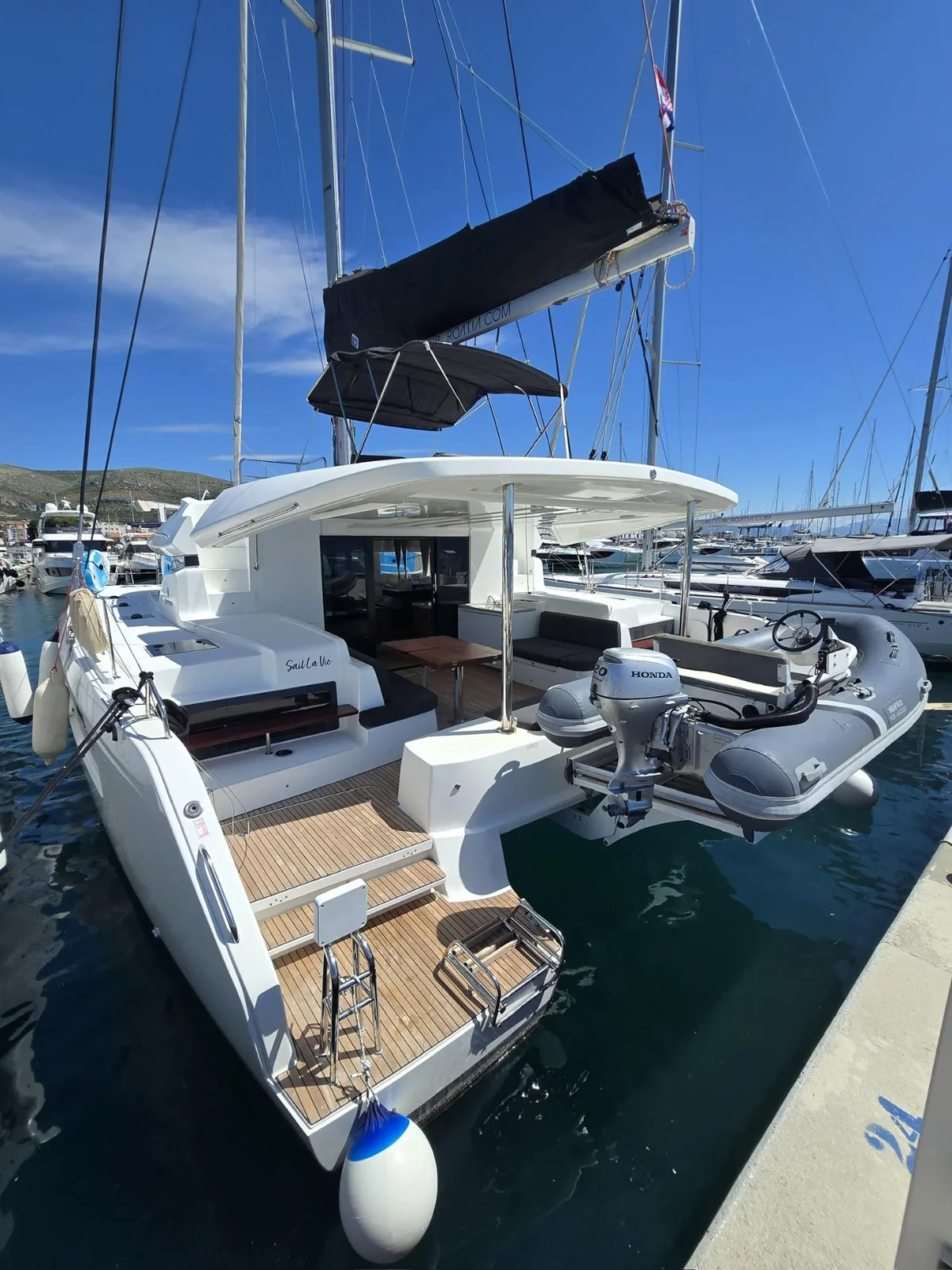 Sail La Vie - Gallery 3