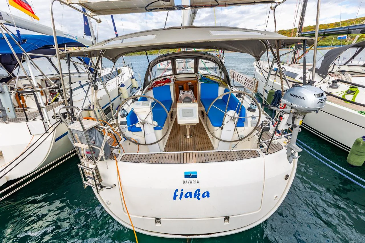 Fjaka - Main 1