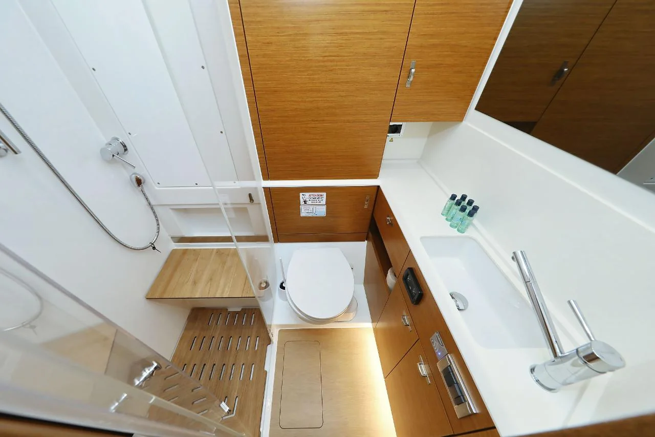Volare - Gallery 37