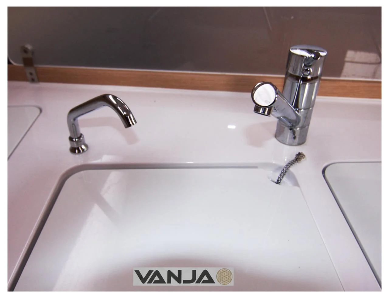 Vanja - Gallery 16