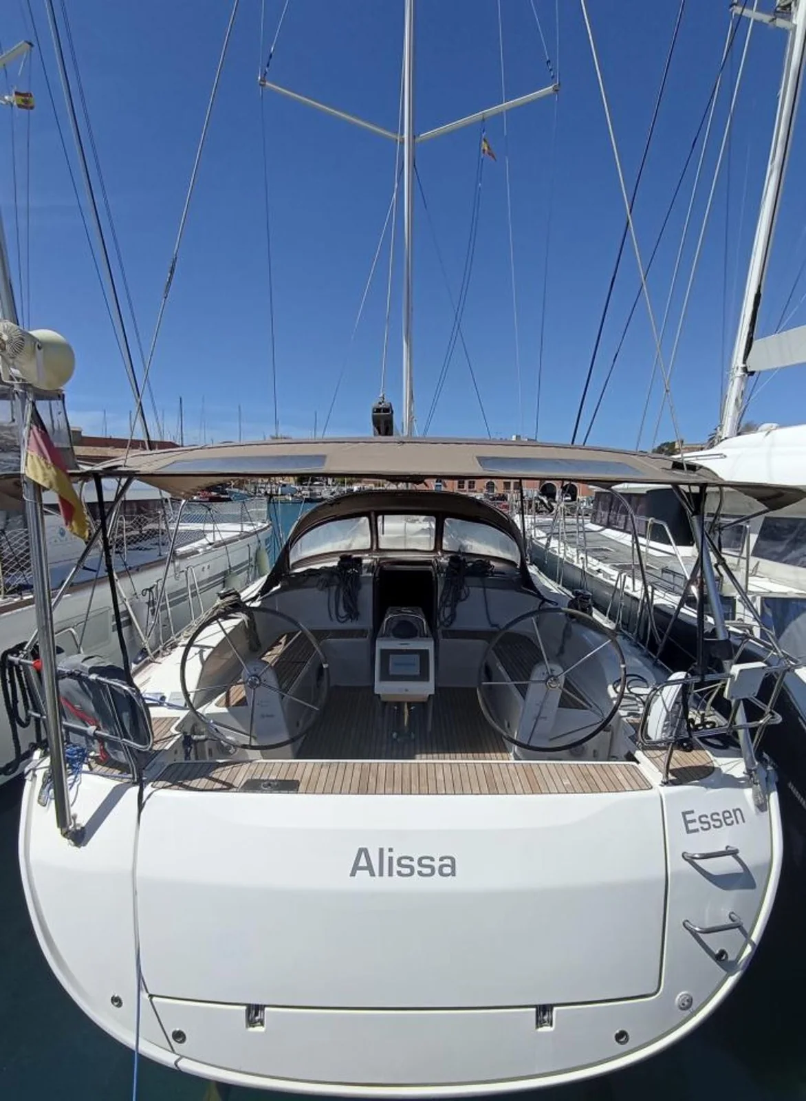 Alissa - Main 1