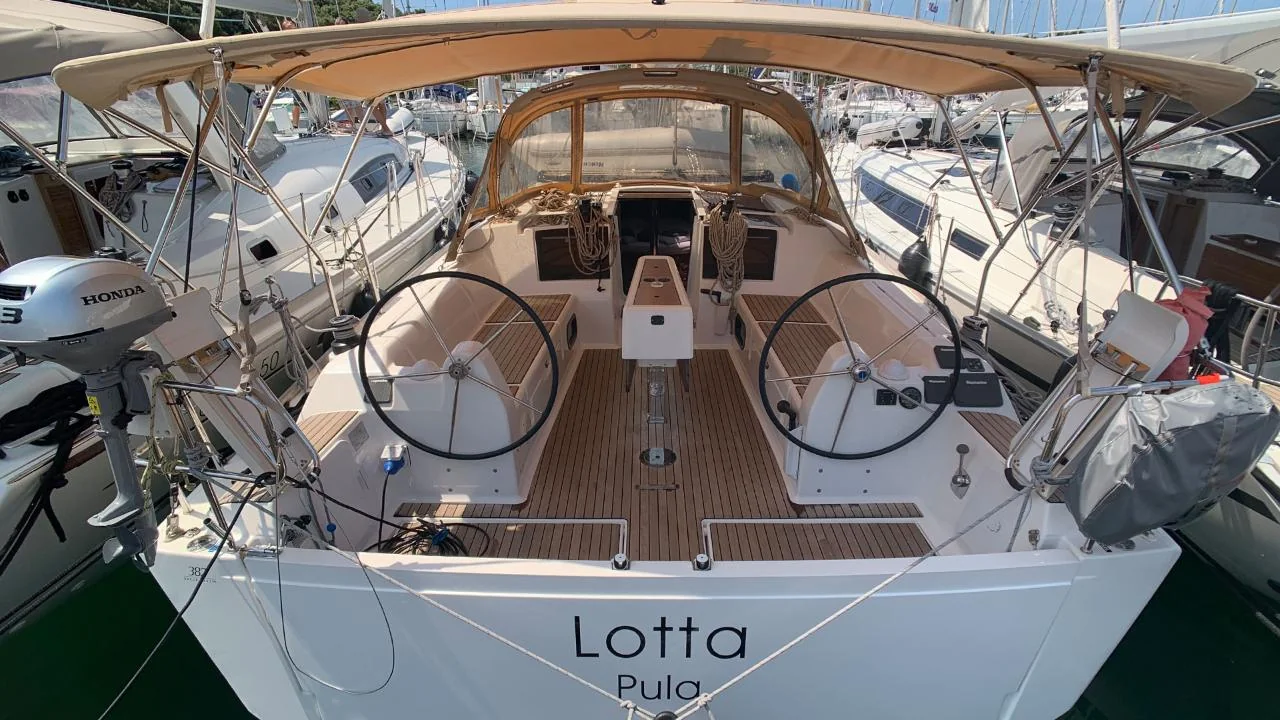 Lotta - Main 1