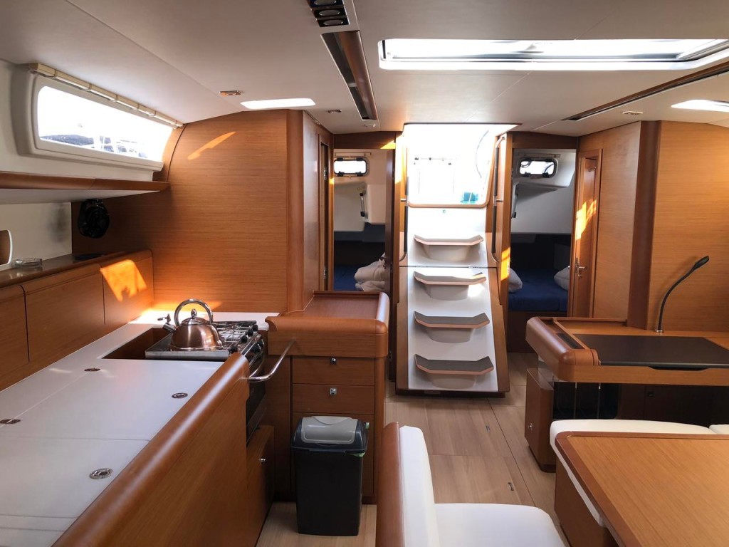 Yacht JEANNEAU - Sun Odyssey 519 "Misty"