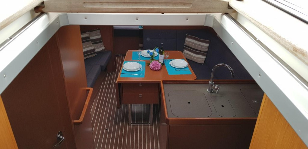Yacht BAVARIA - Cruiser 37 "My Princess"