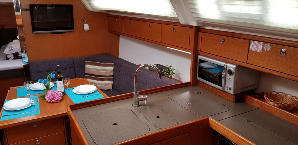 Yacht BAVARIA - Cruiser 37 "My Princess"