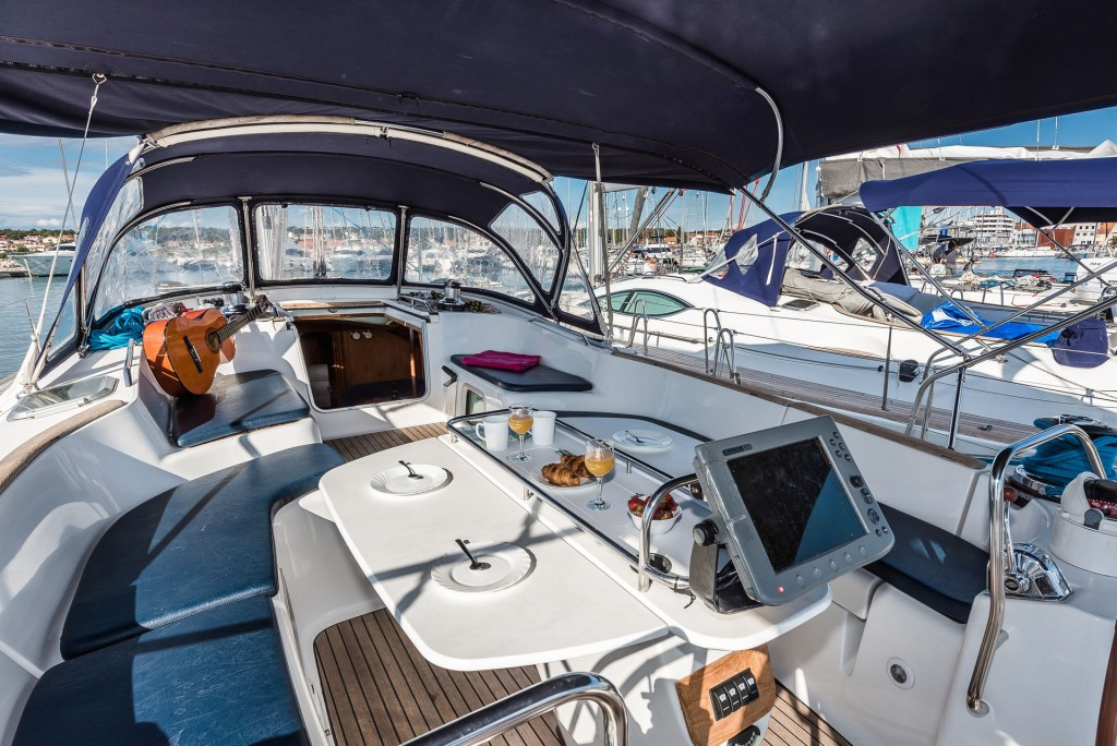 Yacht JEANNEAU - Sun Odyssey 54 DS "Vika"