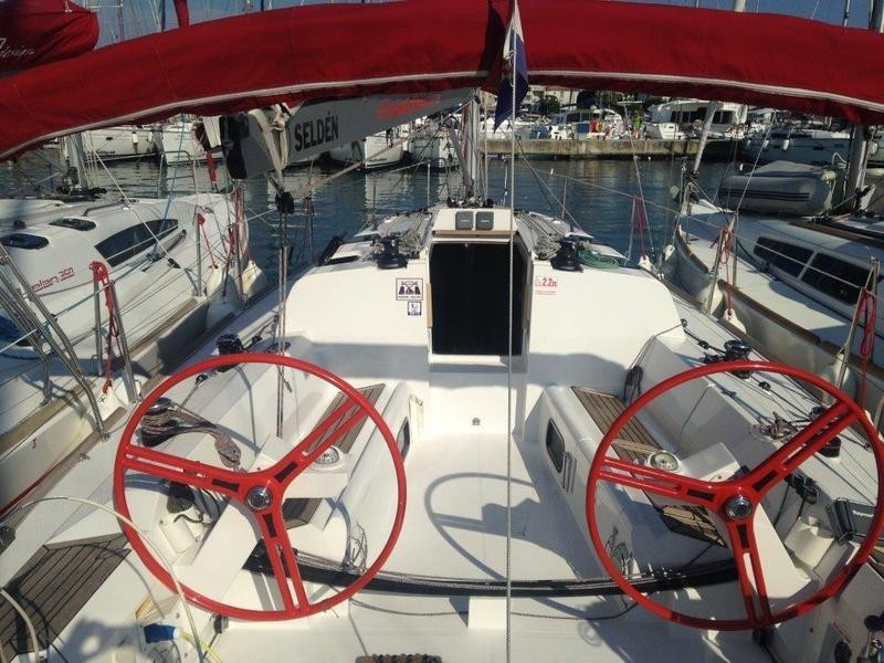 Yacht ELAN - 350 Performance "Uniform"