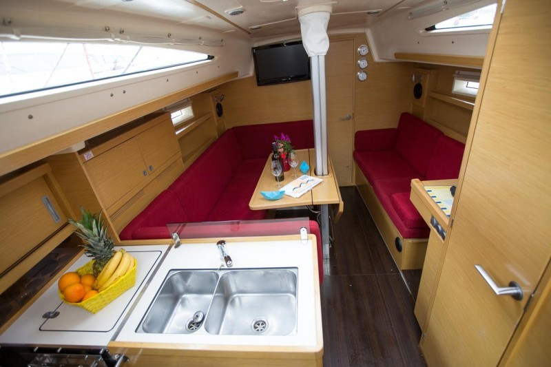 Yacht ELAN - 350 Performance "Uniform"