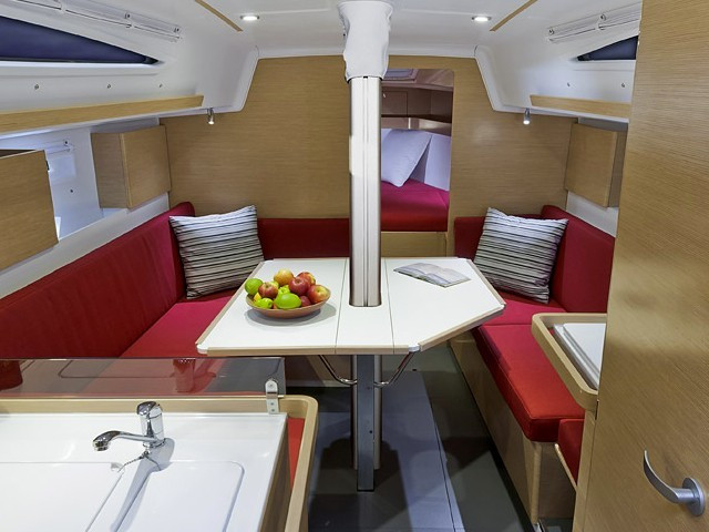 Yacht ELAN - 350 Performance "Uniform"