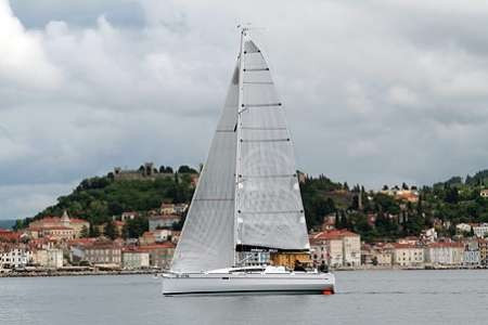 Yacht ELAN - 350 Performance "Uniform"