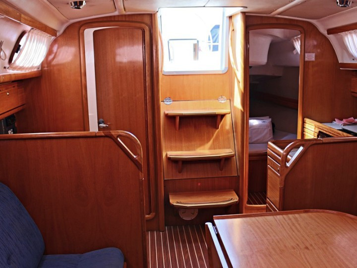 Yacht BAVARIA - 33 Cruiser "Frana"