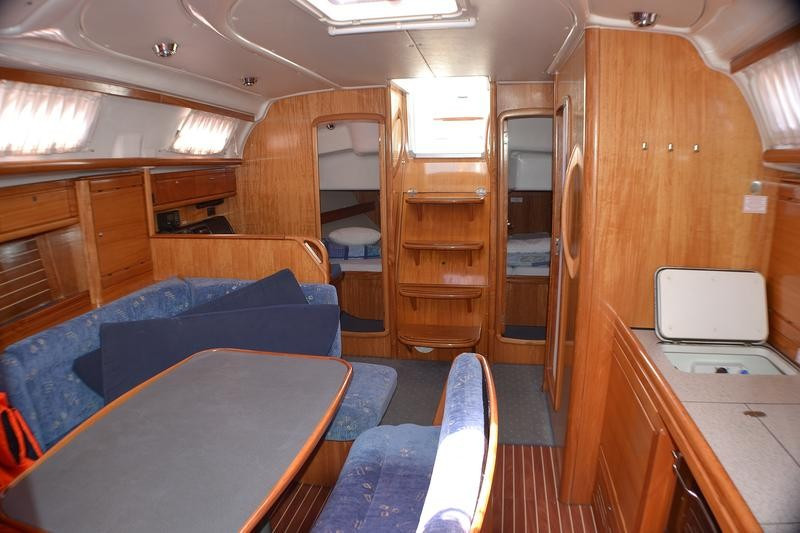 Yacht BAVARIA - 39 Cruiser "Demi"