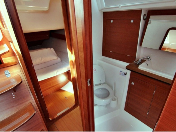 Yacht DUFOUR - 382 Grand Large "Louise"