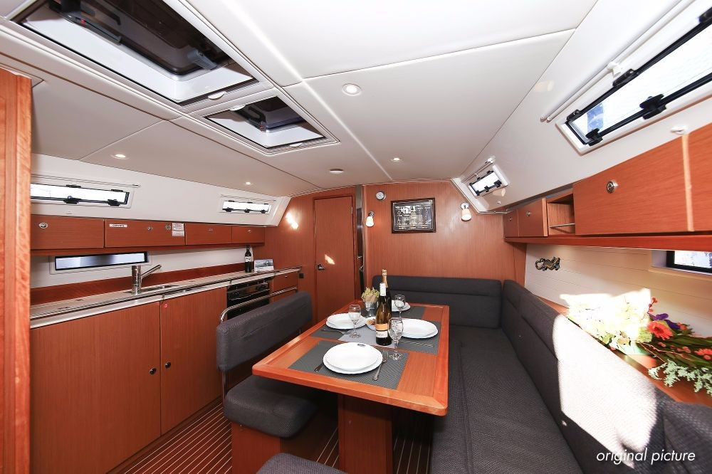 Yacht BAVARIA - Cruiser 40 "Ornela"