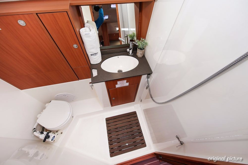 Yacht BAVARIA - Cruiser 40 "Ornela"