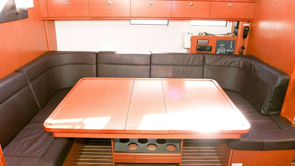 Yacht BAVARIA - Cruiser 46 "Beef"