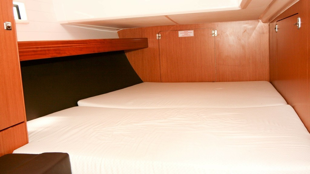 Yacht BAVARIA - Cruiser 46 "Beef"