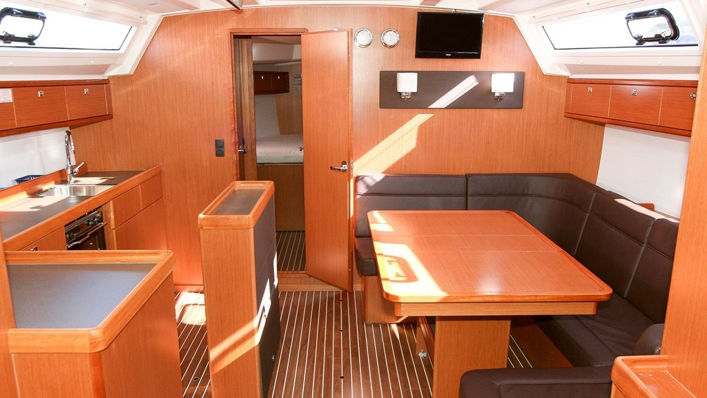Yacht BAVARIA - Cruiser 46 "Beef"