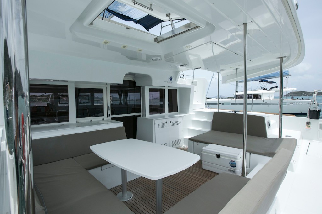 Yacht LAGOON - 450 F "Moët"